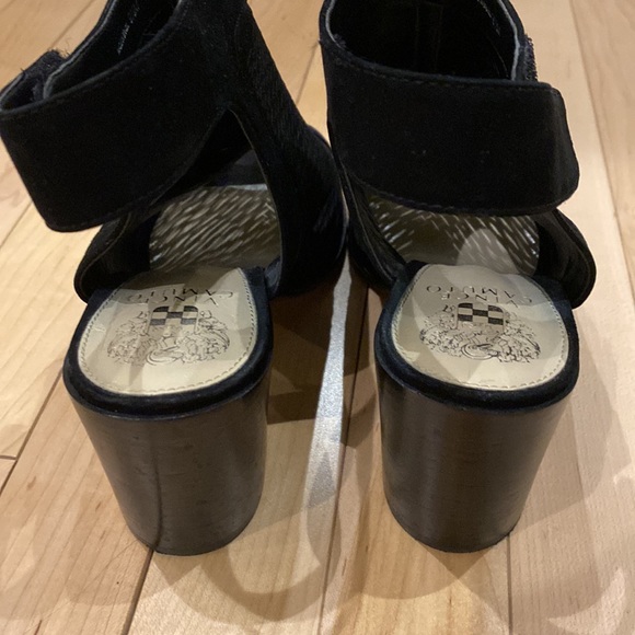 Vince Camuto Perforated Peep Toe Bootie - Picture 4 of 8